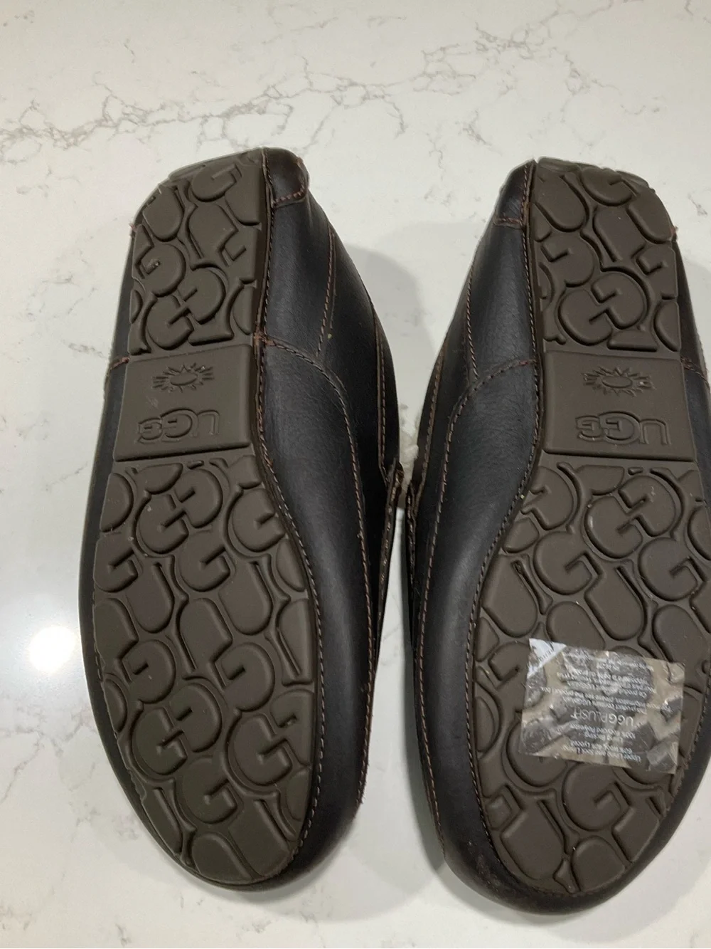 UGG Ascot Leather Moccasin Slippers Men’s Size 8 Black Shearling Lined
